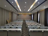 Metropolo Jinjiang Hotel ((Shangri-La Songzanlin Temple) - Business