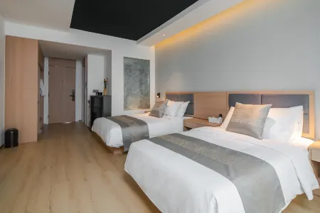 JI HOTEL Отели рядом с достопримечательностью «Тхат-Луанг»