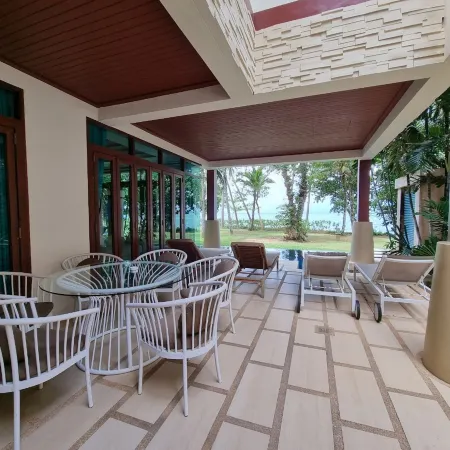 Amatapura Beachfront Villa 14