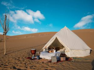 Zhongwei Desert North Starry Sky Desert Campsite