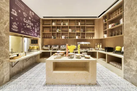 Echarm Hotel (Jingjiang Zhongzhou Road, Fanggu Street)