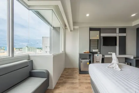 ห้องซูพีเรียร์ เตียงใหญ่ 1 เตียง