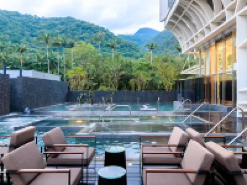 โอเรียนท์ ลักชัวรี โฮเทล - เจียว ซี โรงแรมในอี๋หลาน