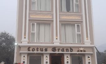 Lotus Grand Akm