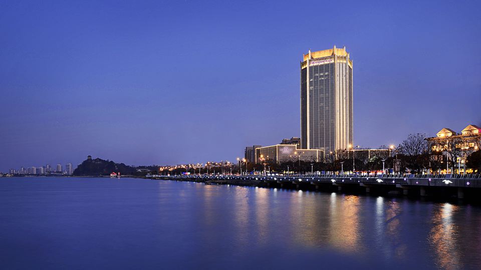 Crowne Plaza ZHENJIANG by IHG
