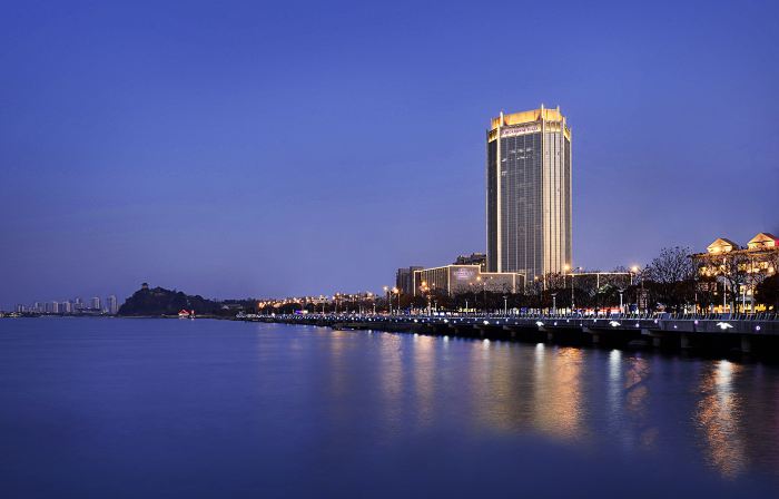 Crowne Plaza ZHENJIANG by IHG