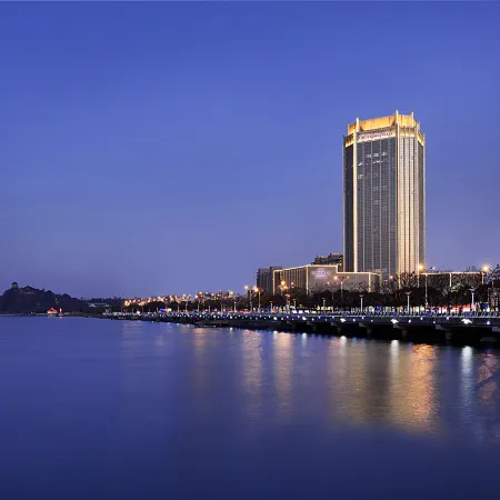 Crowne Plaza ZHENJIANG by IHG