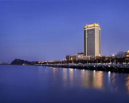 Crowne Plaza ZHENJIANG by IHG Hotel a Zhenjiang