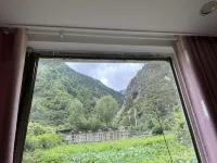 四姑娘山橙月山居（雙橋溝景區店） - 2星級