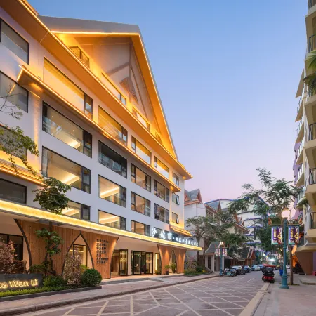 Shawanli Sunset Riverview Hotel (Xishuangbanna Jinghong Gaozhuang Starlight Night Market)