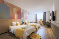 City Shengjie Hotel (Zigong North Station Lantern Park)