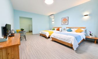 Wushe・Play Huajing Family Resort Dock (Dunhuang Mingsha Mountain and Crescent Moon Spring)