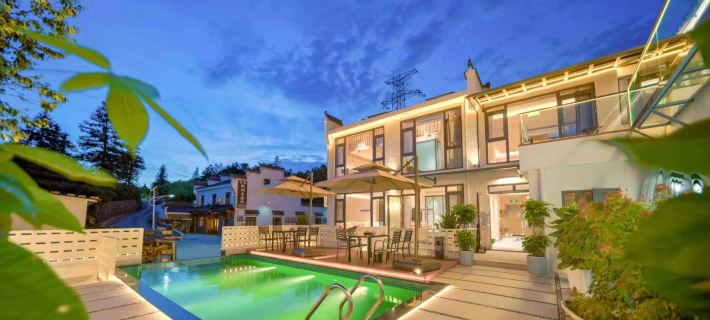 Jiuhuashan Shangquanlinshe Homestay (Roushen Baodian) Hotels in Qingyang