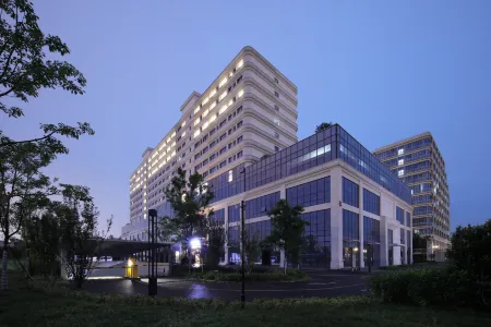 Hangzhou Shengwei International Hotel (West Lake District Songcheng) Отели рядом с достопримечательностью «Zhijiang College of Zhejiang University of Technology»