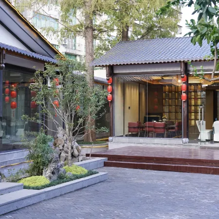 Celebrity XiangYang Hotel