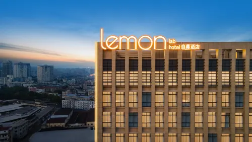 Lemon Hotel