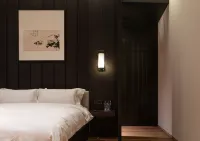 INTO Hotel Chibi Hotels in Chibi