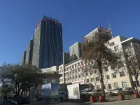 Noah's Boutique Hotel （Yuehai Xintiandi Airport Bus） فنادق في 