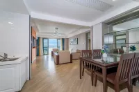 Chonpines Hotel (Sanya Jiefang Road Pedestrian Street Seaview Store) Hotel di Distrik Perkotaan