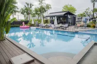 Larc Hotel