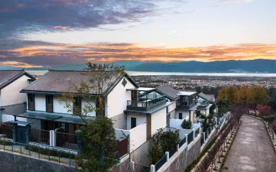DaLi Midsummer Cloud Glow ·seaview Designer's Vacation Villa Hotels in 