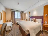 Premier Inn Dubai Silicon Oasis – An Emirates Group Company 迪拜硅谷附近的飯店