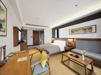 QIANNA HOTEL GLORIOUS (Xinxiang Municipal Government High-speed Railway Station)