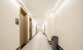 i Electronic Sports Hotel (Zhengzhou Huayuan Road ITC 360 Plaza)