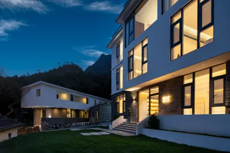 Lushan Banshandu Homestay Отели рядом с достопримечательностью «Haihuizhen»