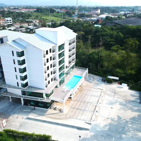 Geen Hotel Chonburi Отели рядом с достопримечательностью «Замок Амата»