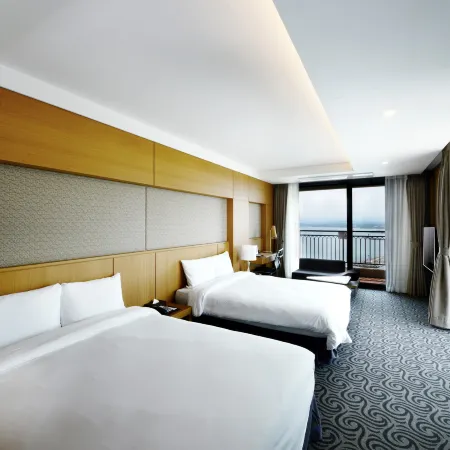 Ramada by Wyndham Gangwon Sokcho Отели рядом с достопримечательностью «Daepohang Port»