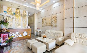 Luna Hotel Saigon Center