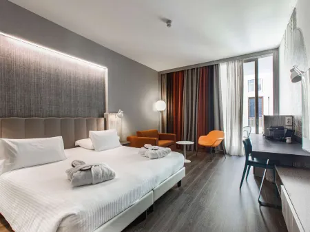 Mercure Firenze Centro Отели рядом с достопримечательностью «San Felice in Piazza»
