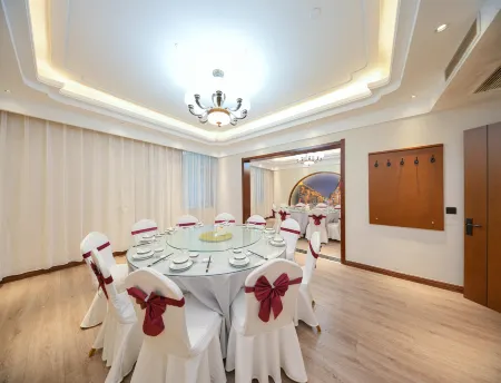 Yueke Jingxing Great Wall Hotel (Qingzhou Ancient City Scenic Area Branch) Отели рядом с достопримечательностью «Weifang Institute of Technology»