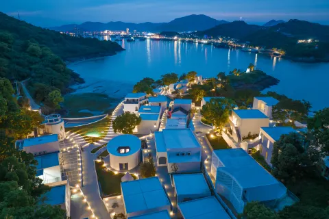 M island Resort