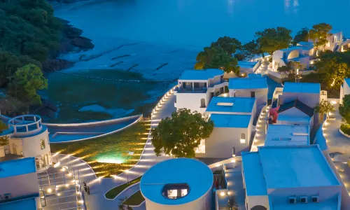 M island Resort