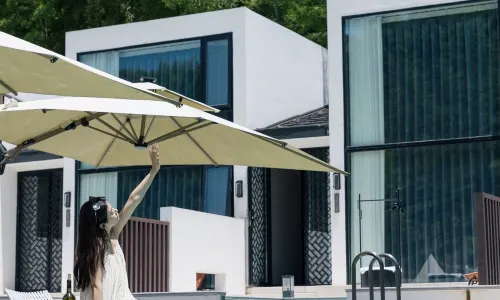 Fuyao Pavilion · Constant Temperature Swimming Pool Mountain Resort Home