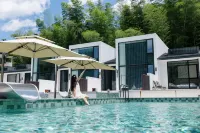 Fuyao Wild Luxury · Designer Pool Resort