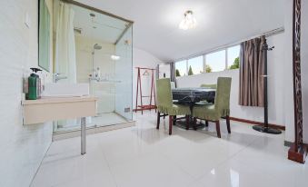 Guangde Liyuan Business Hotel
