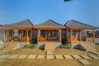 D Sila’s Tepi Danu Villas Kintamani & Natural hot spring