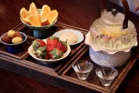 Ono Sanqiu · Rizhao Jinshan  Wild Luxury Hot Spring Pool Resort Hotels in Yulong