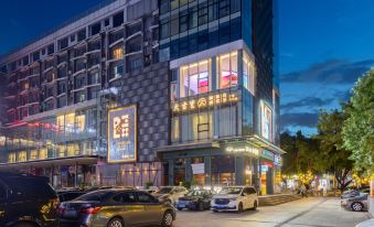 PURELUV E-SPORT HOTEL
