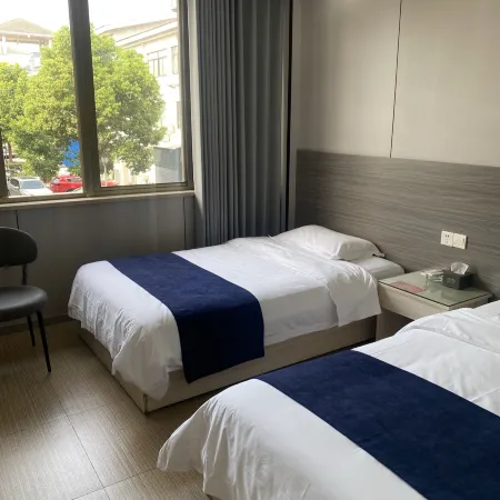Dongzhi Lingdi Business Hotel