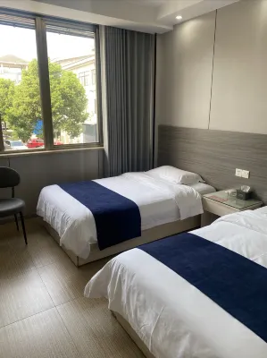 Dongzhi Lingdi Business Hotel - parcheggio