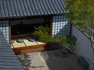 Floral Lux Hotel · Wuyuan Fan Chen Jia Song style Zen Designer Homestay