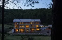 Lugu Lake Songmoon Hotel