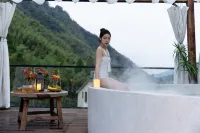 Anji Fuyun Mountain Foot · Mountain Wilderness Hot Spring Resort B&B - avec sources thermales