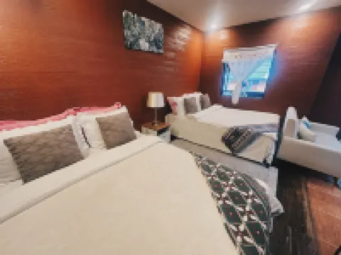 Bann Kidteng Maekampong Hotels near Mae Kampong Village