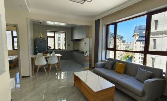 Dunhua enjoy homelike for a while