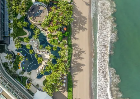 W Bali - Seminyak Отели рядом с достопримечательностью «Бамбак Парк Виллас»